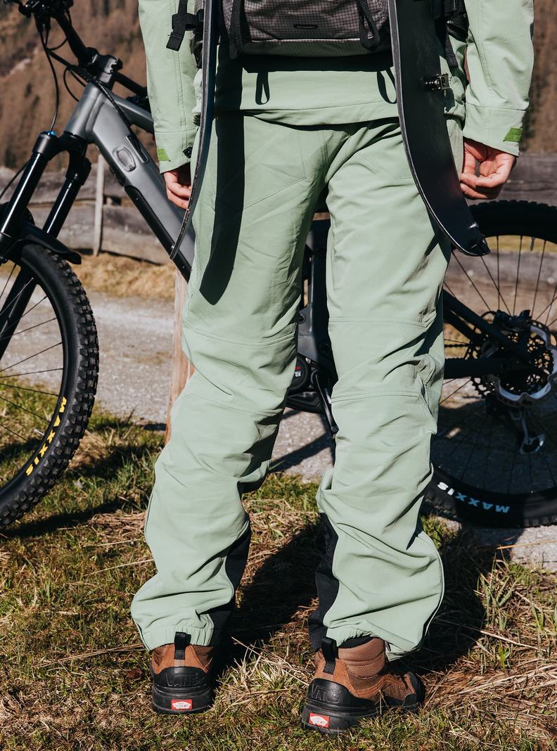 Pantalon Burton [ak] Softshell Homme Vert | 180926-GLK
